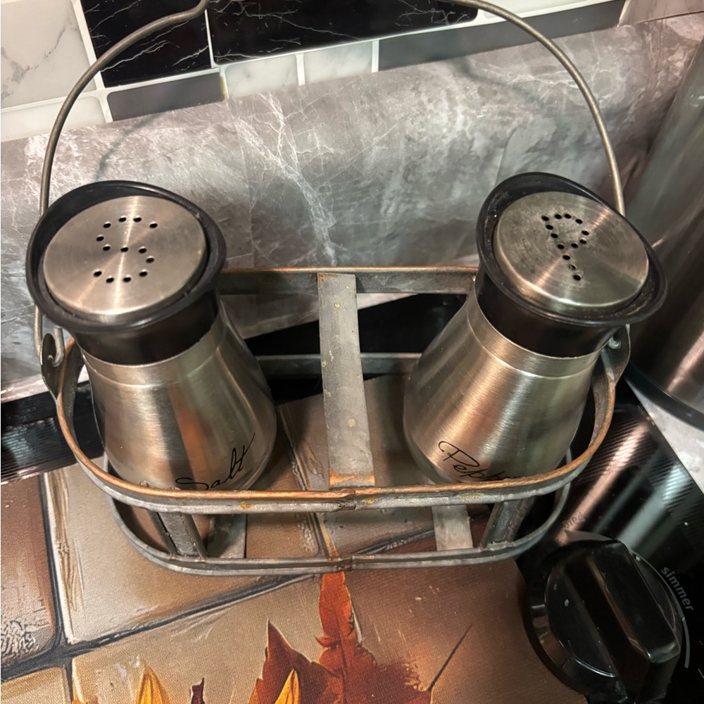 Modern Silver and Black Salt & pepper shakers with Sleek Holder
